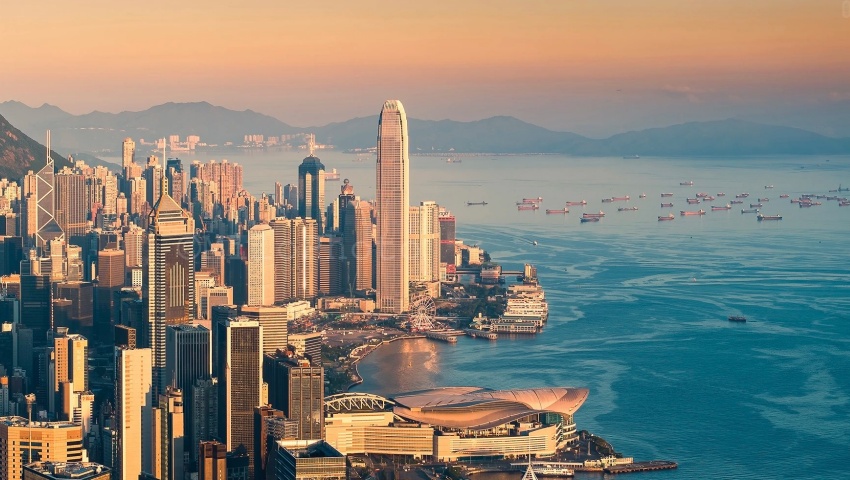 Ankunft in der Metropole Hongkong