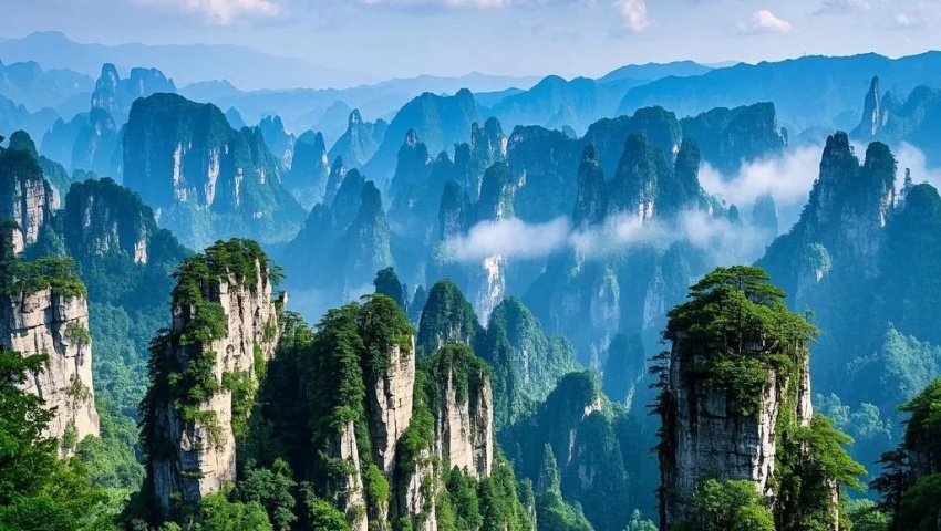 Sandsteingipfel im Zhangjiajie Park