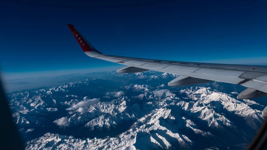 Luftaufnahme der Himalaya-Gipfel