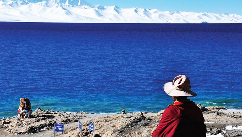 Meditation am Ufer des Namtso-Sees