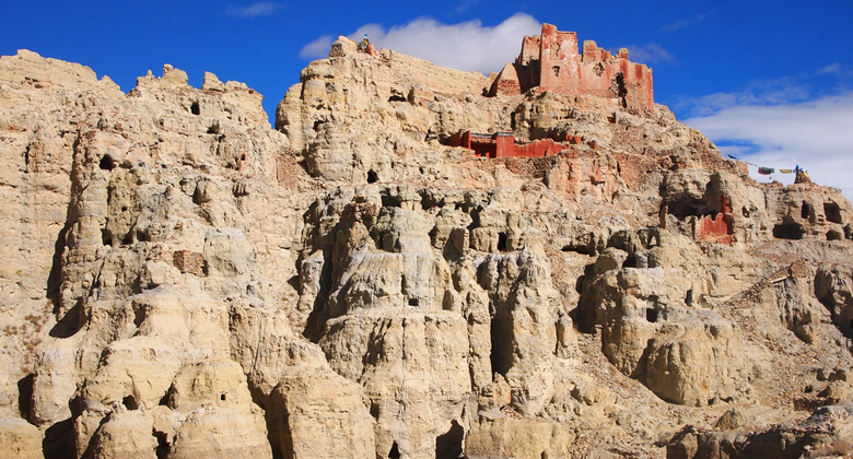 Piyang und Dungkar Grotten