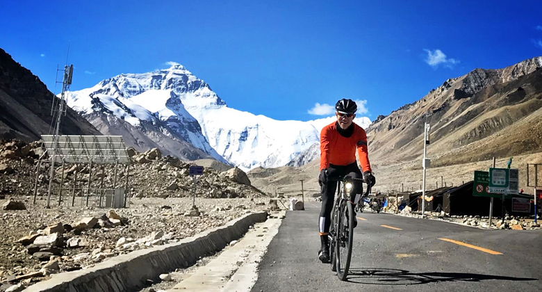 Radfahren in Richtung Everest Base Camp