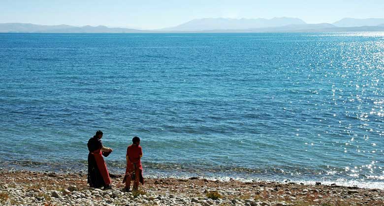 Tibetische Mönche am Manasarovar Ufer