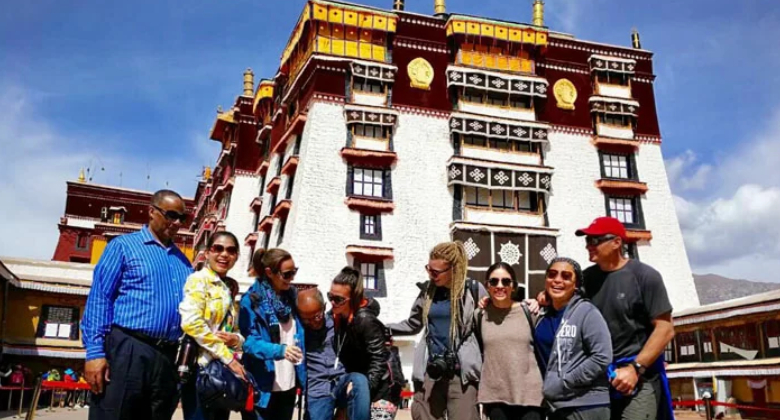 Den weißen Palast des Potala-Palastes besichtigen
