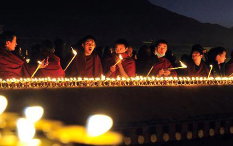 5 Tage Gaden Ngachen Chenmo Festival Tour im Winter