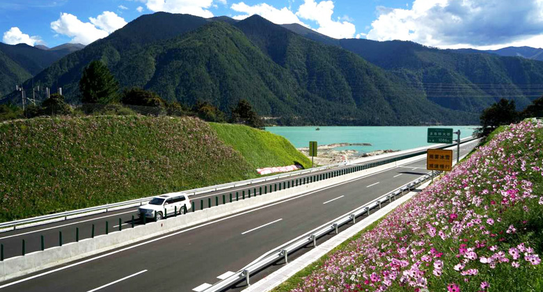 Nyingchi-Lhasa-Autobahn