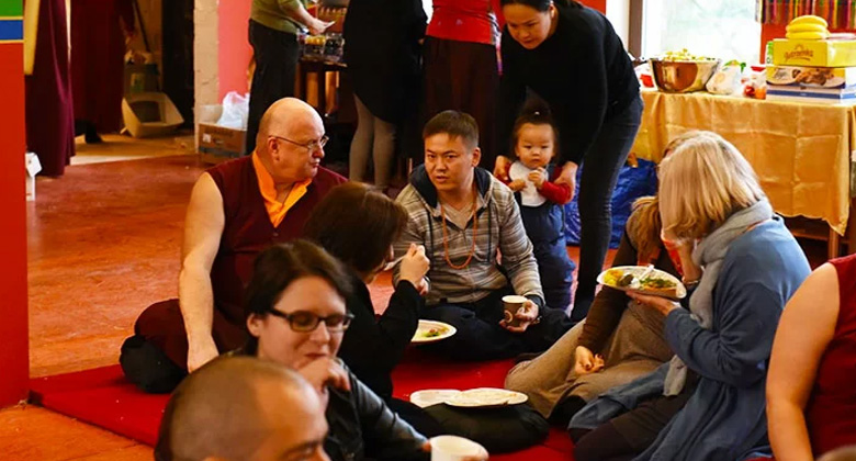 Essen mit allen Familienmitgliedern teilen