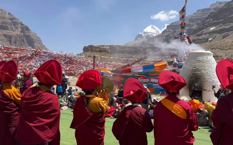 16-tägige Kailash- und Manasarovar-Kleingruppenreise mit Kora am heiligen Berg Kailash