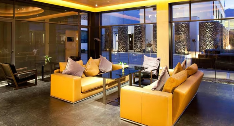 Four Points by Sheraton Lhasa – modernes Luxushotel in Lhasa am Lhasa-Fluss