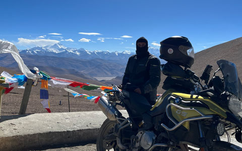 14-tägige Motorradreise von Kathmandu zum Everest-Basislager (EBC) über Lhasa und zum Namtso-See