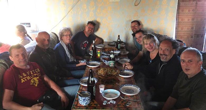 Mahlzeiten w&auml;hrend einer Motorradtour durch Tibet