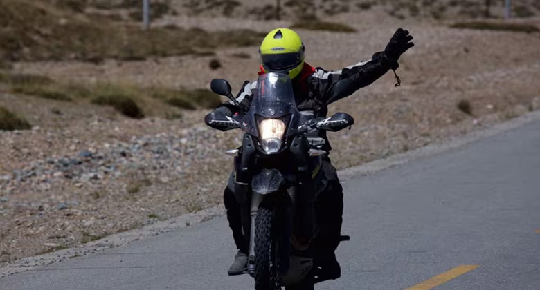 Motorradtour durch Tibet auf dem Hochplateau