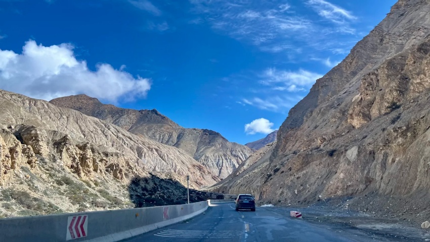 Fahrt durch die Himalaya-Schlucht