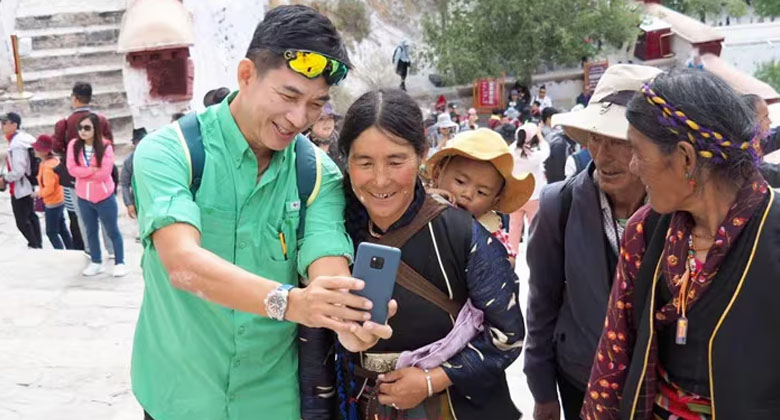 Begegnung mit tibetischen Einheimischen &ndash; respektvoller Umgang und kulturelle Etikette in Tibet