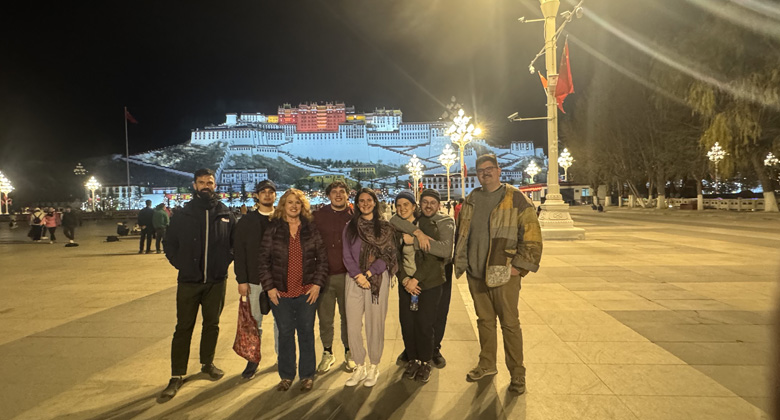 Potala-Palast bei Nacht in Lhasa