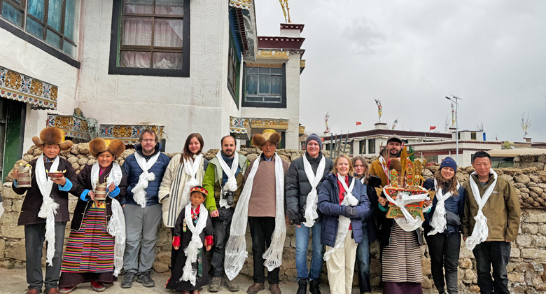 Tibetisches Neujahrsfest Losar mit lokaler Familie in Tibet