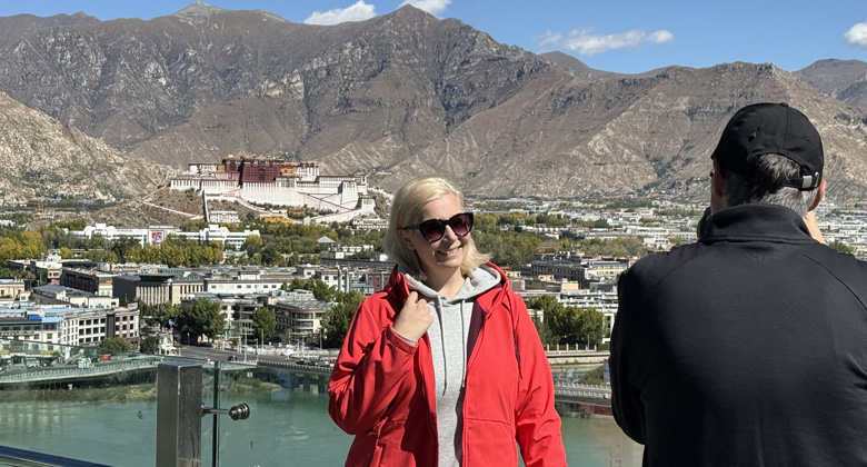Blick auf den Potala-Palast vom Nanshan-Park