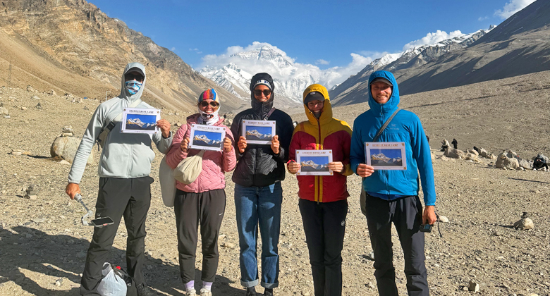 Warme Kleidung und Sonnenschutz f&uuml;r eine Everest Base Camp Reise in Tibet