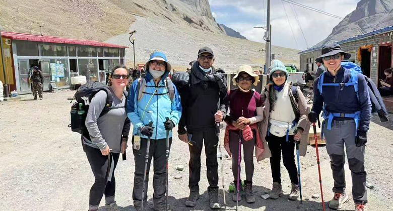 Tagesrucksack und pers&ouml;nliche Ausr&uuml;stung f&uuml;r Trekking in Tibet