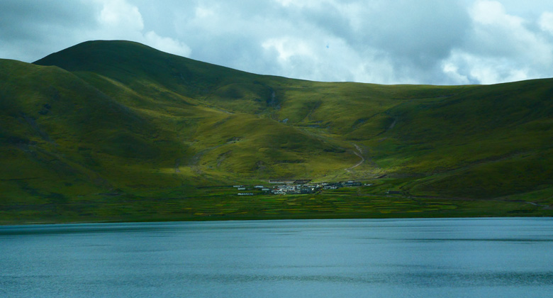 Yamdrok-See auf der Route von Lhasa nach Shigatse Tibet