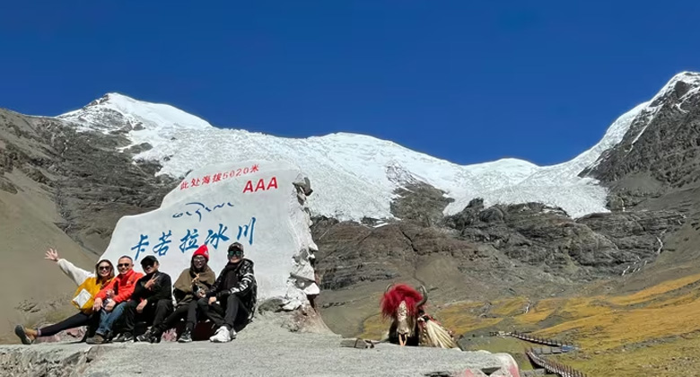 Karola-Gletscher &ndash; leicht erreichbarer Gletscherstopp an der Route Lhasa&ndash;Shigatse