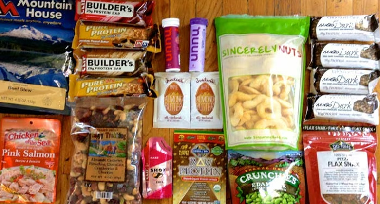 Essen und Getr&auml;nke f&uuml;r den Everest-Base-Camp-Trek in Tibet (Wasser, Snacks, Tee und Kaffee)